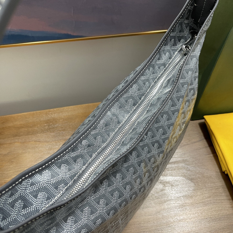 GOYARD PURSE
