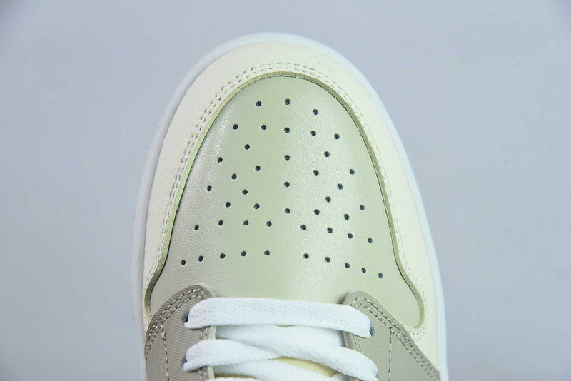 Air Jordan 1 Low SE